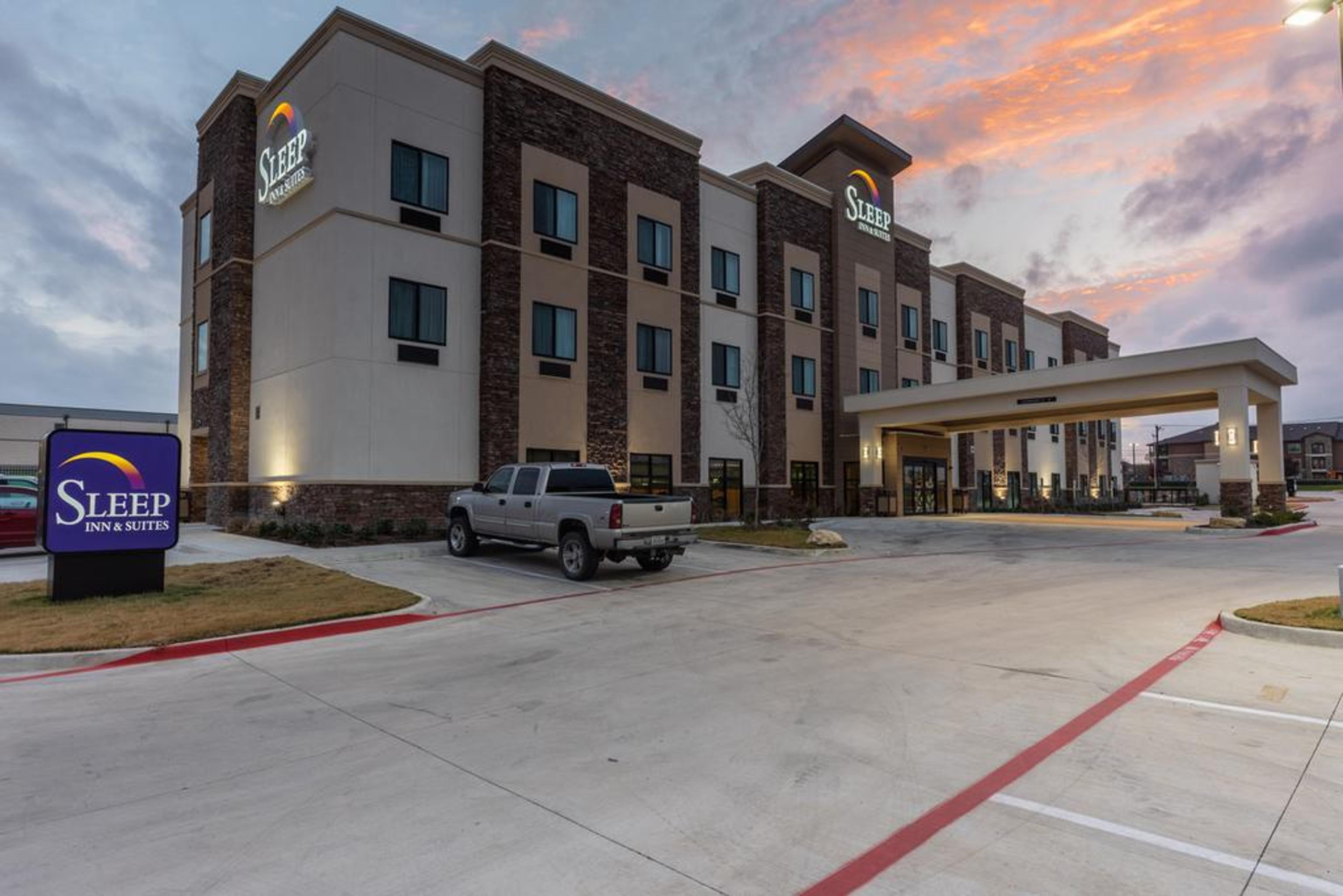 Sleep Inn & Suites Fort Worth - Fossil Creek Exterior photo